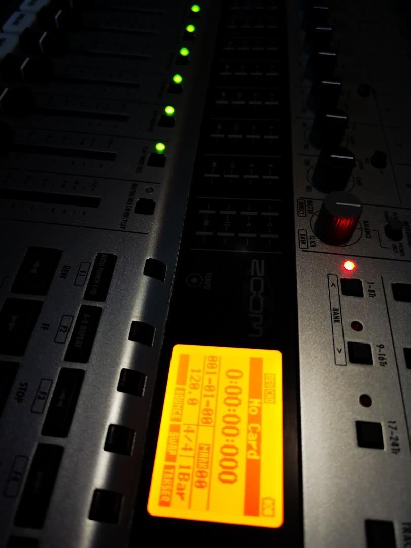 Zoom R24 MultiTrack Recorder, Interface, Controller, and Sampler