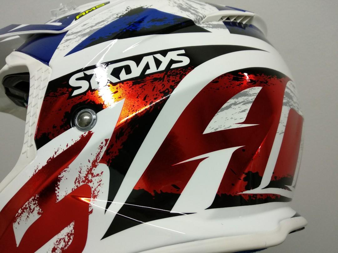 Airoh Aviator 2.3 Six Days 2019, Motorcycles, Motorcycle Apparel on  Carousell