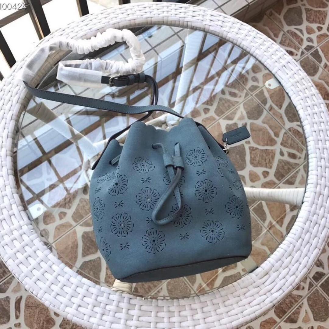 Coach bucket bag discount 18