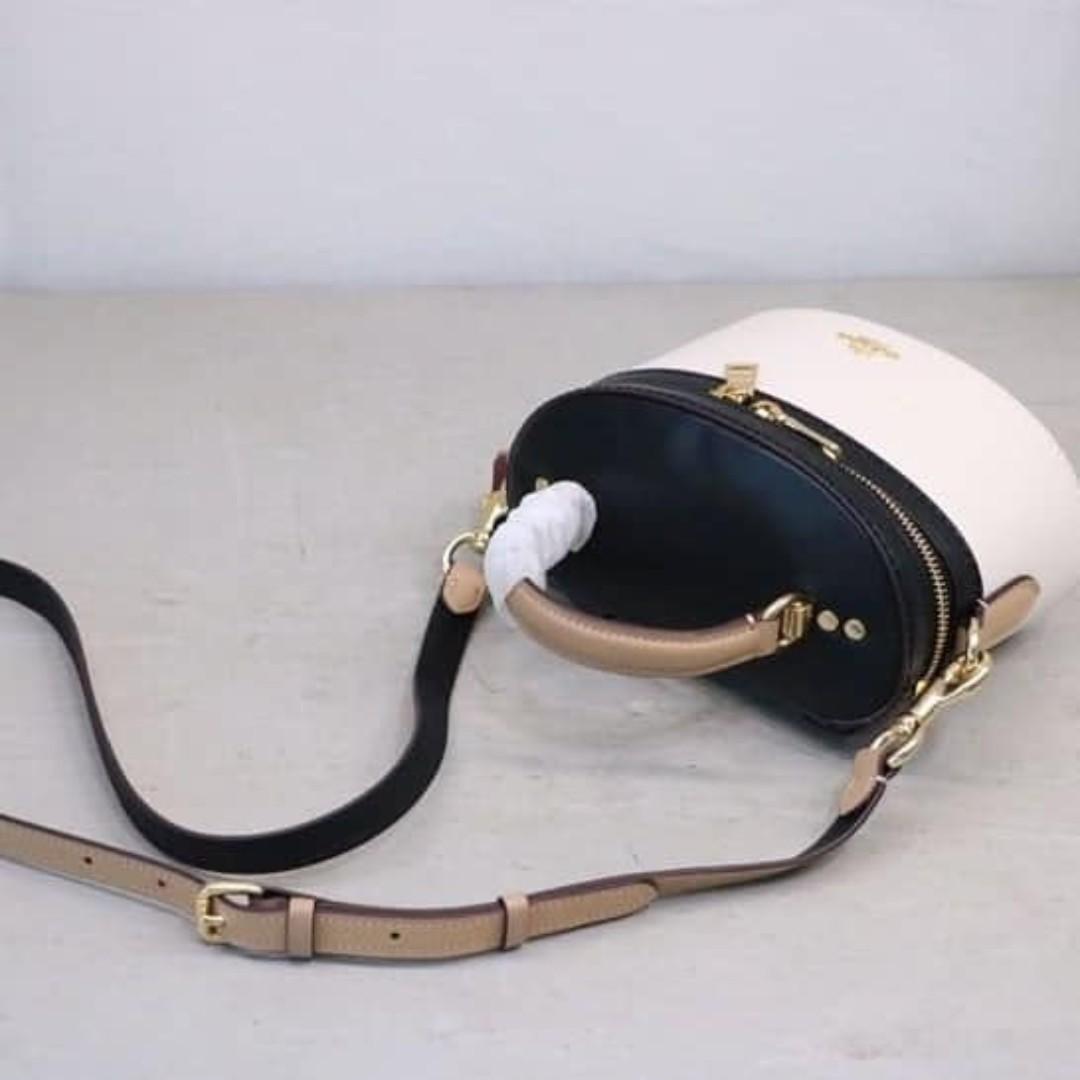Authentic Coach x Selena Gomez Colorblock Leather Trail Bag B W Women s Fashion Bags Wallets Cross body Bags on Carousell