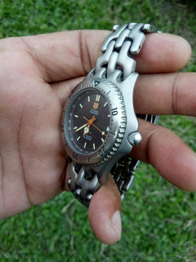 Elgin titanium deals solar watch