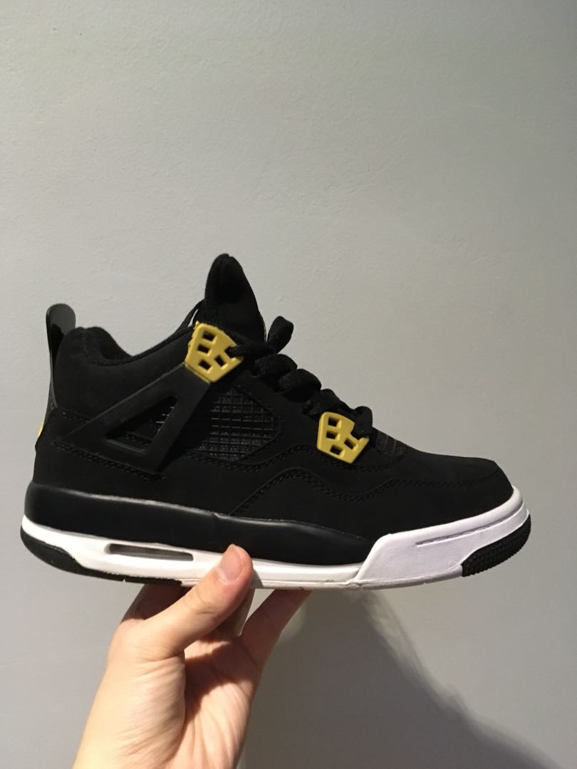 jordan 1 low blue on feet