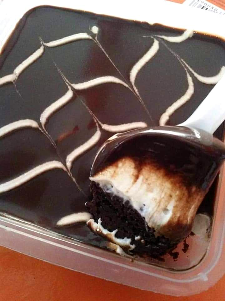 Kek Coklat Berhantu Food Drinks Packaged Snacks On Carousell