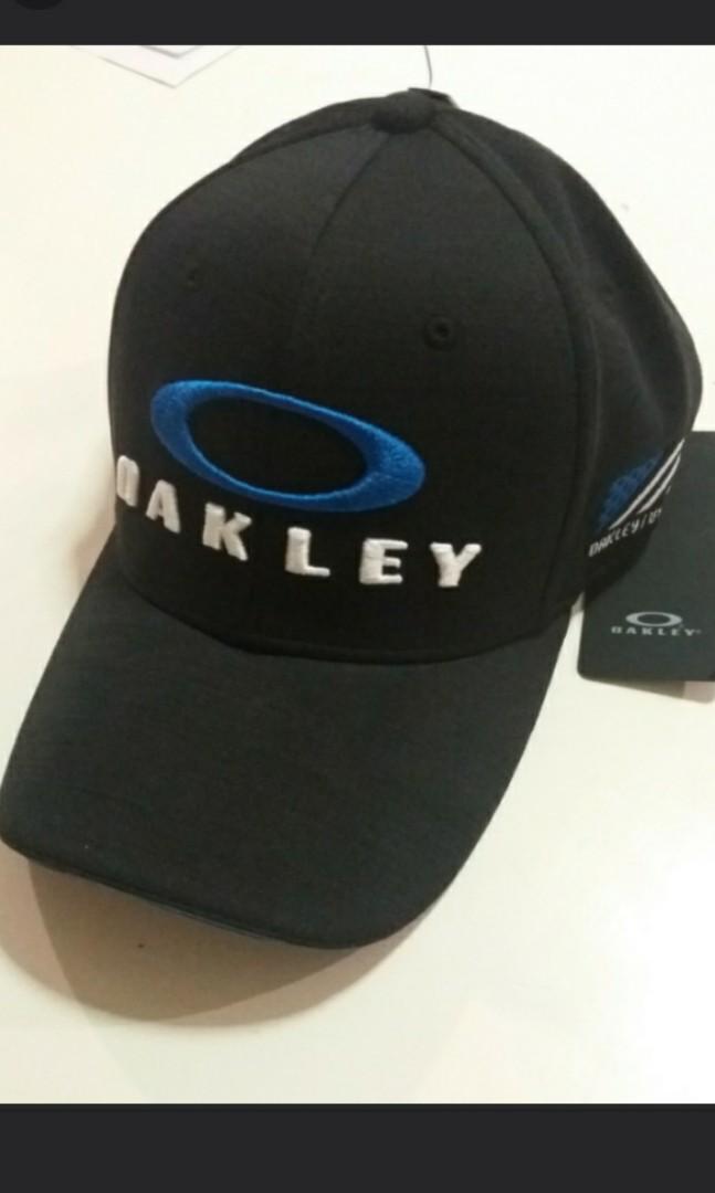 oakley hats
