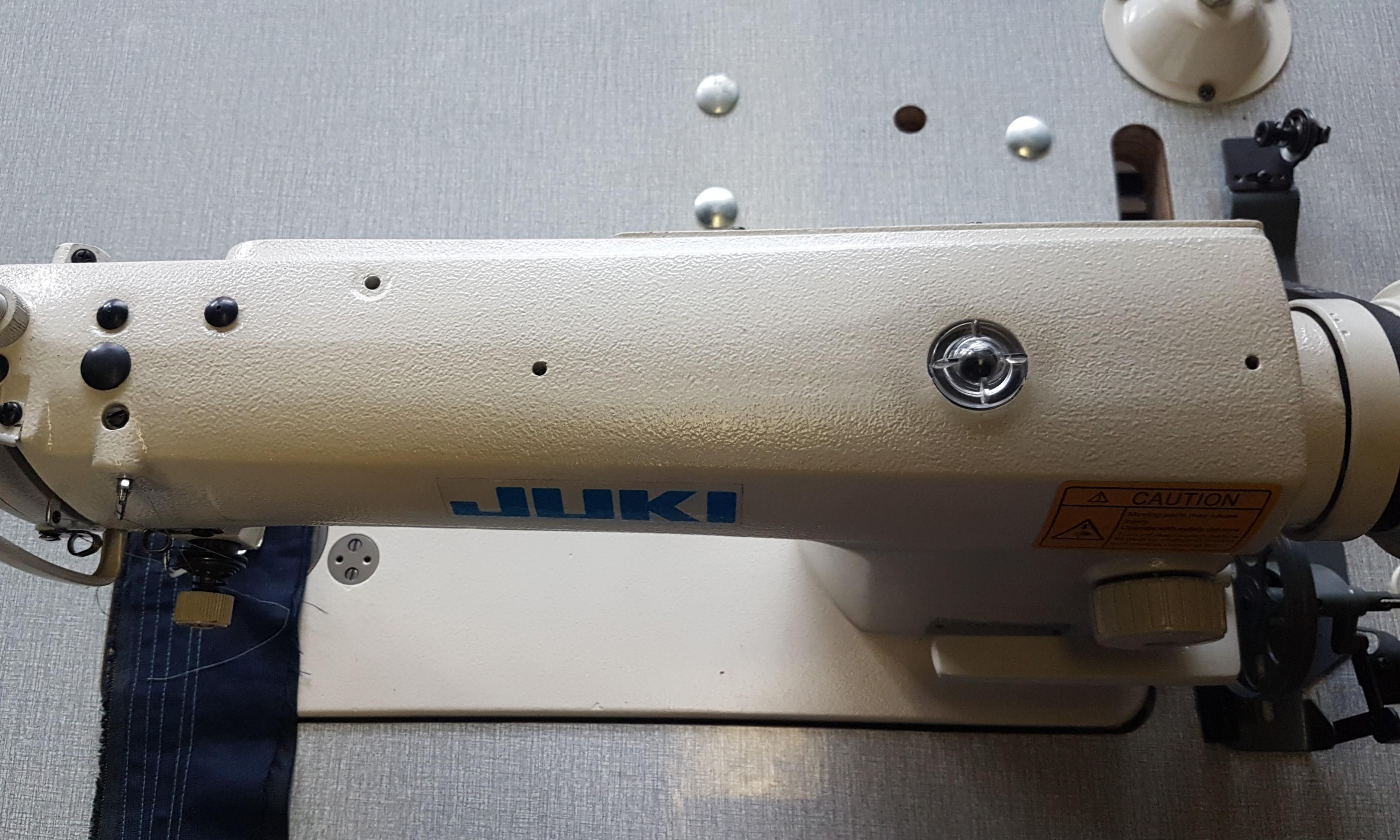 ORIGINAL JUKI HISPEED 8700 SELF OILING SEWING MACHINE, COMPLETE SET