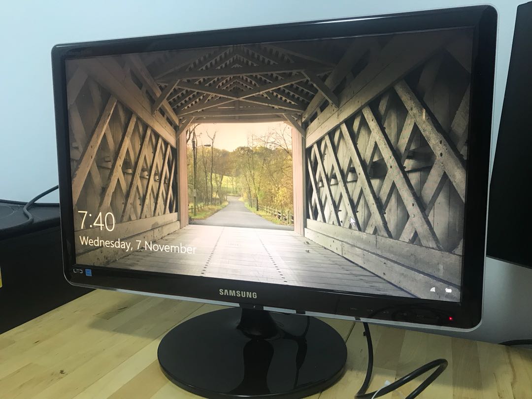 Samsung SyncMaster 23” monitor - SA350 
