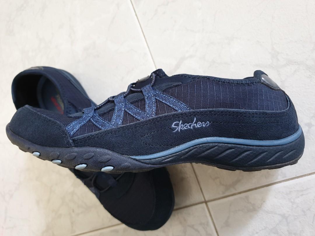 skechers relaxed fit trainers