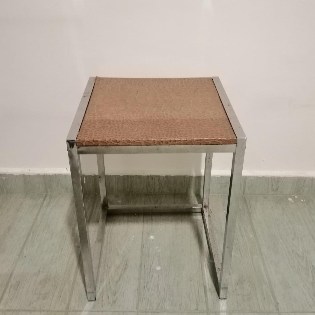 Small Side Table With Faux Leather Top Furniture Tables Chairs