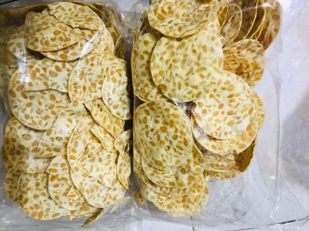 Tempe crispy cracker, Food & Drinks, Packaged & Instant Food on Carousell