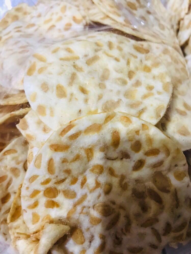 Tempe crispy cracker, Food & Drinks, Packaged & Instant Food on Carousell