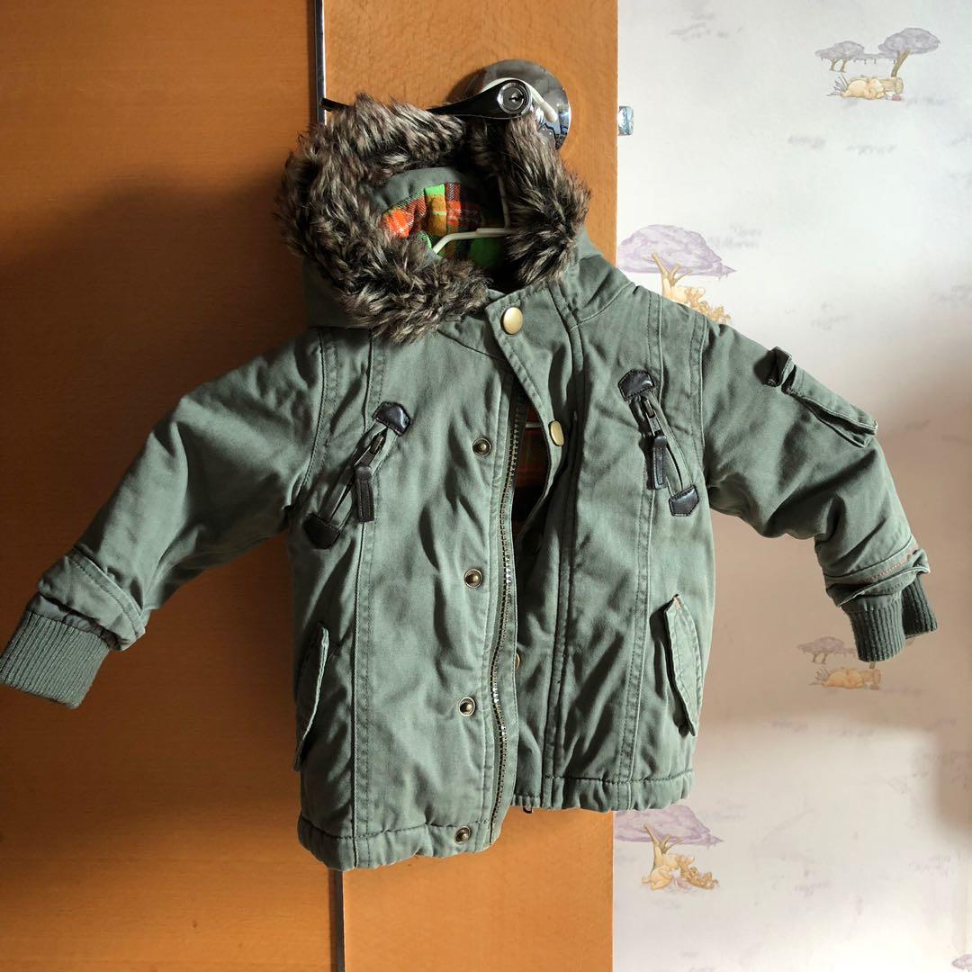 Winter jacket （分類：嬰兒及小童流行時尚）位於 Hong Kong。 由 maobelee 提交（商品編號 198525553，圖片 1）。簡介： Please refer size in the picture Suitable for 2 y/o boy Thanks。