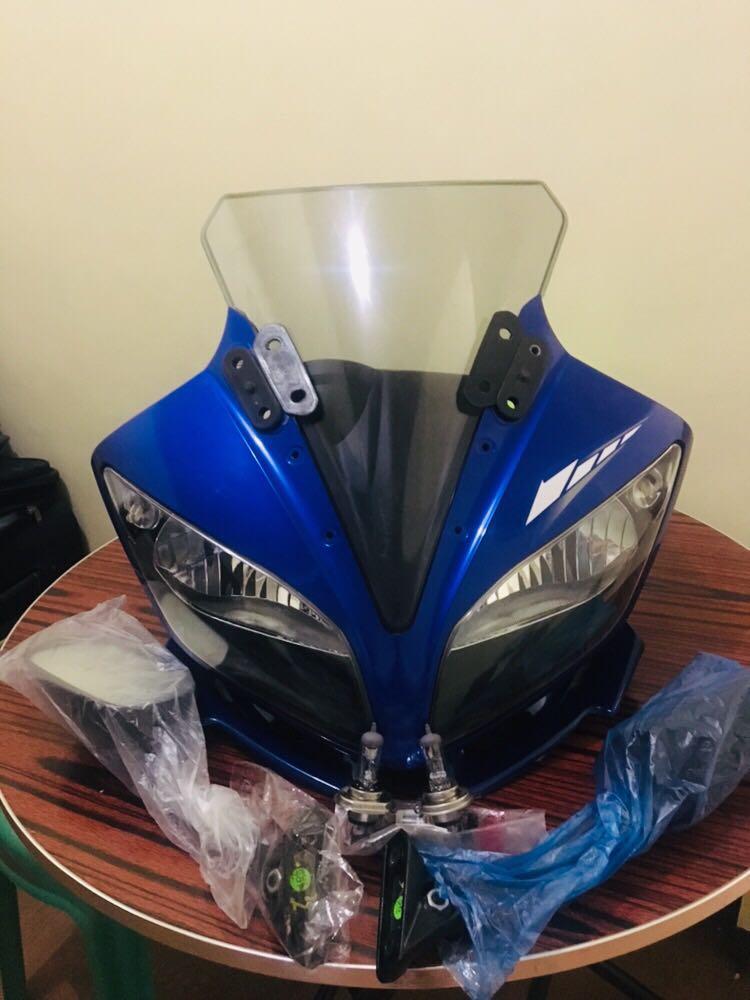 R15 v2 headlight cover outlet