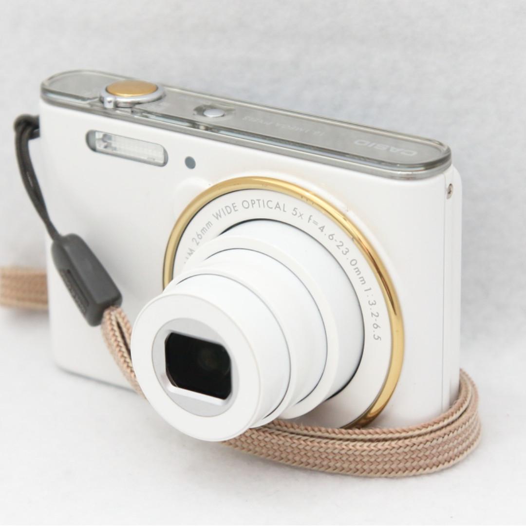 Casio Exilim EX JE10 Ultra small camera