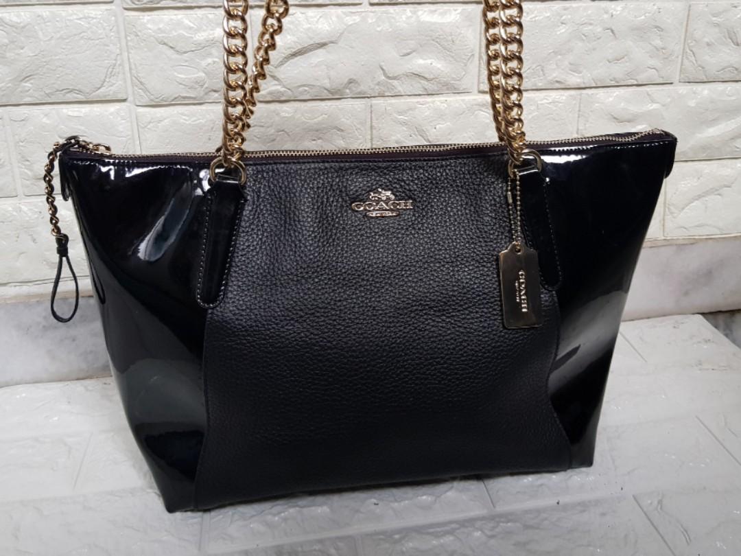 Coach ava chain tote in pebble and patent leathers black Luxury