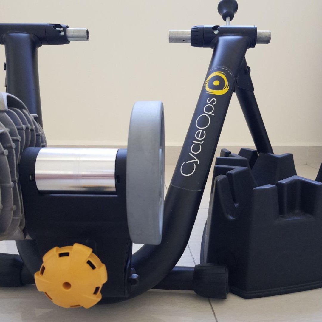 cycleops fluid2 indoor trainer