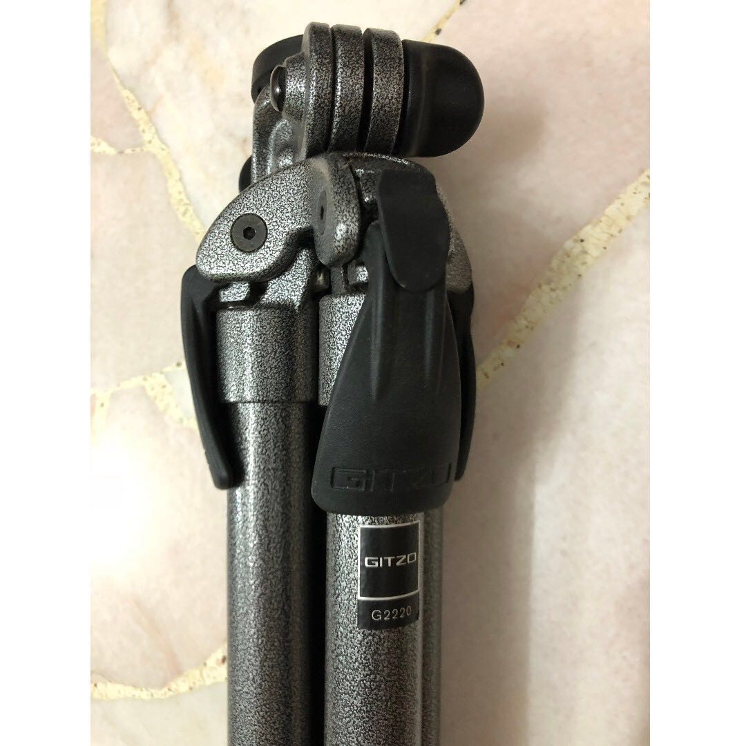 Gitzo G2220 Explorer 3 Section Aluminum Rapid Column Tripod