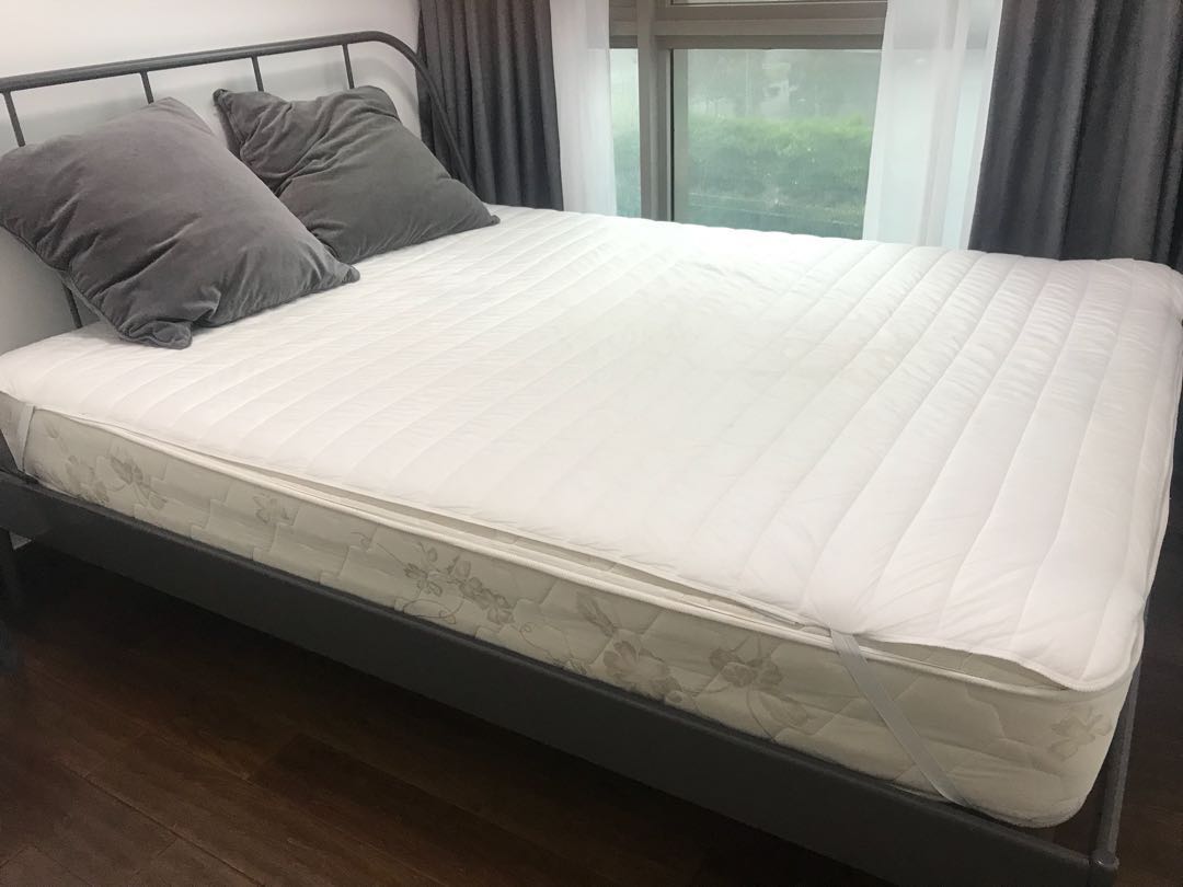 Queen Bed And Mattress Furniture Beds Mattresses On Carou Photo