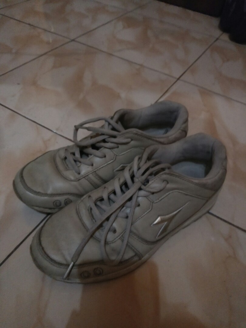 Sepatu Diadora For Women Women S Fashion Women S Shoes On Carousell