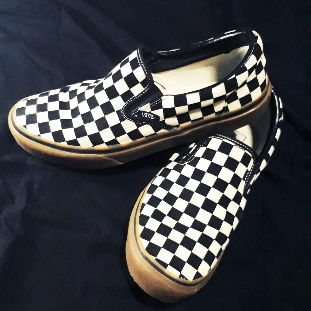 vans slip on checkerboard gum sole