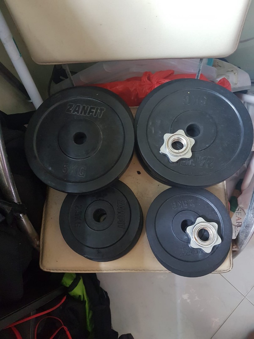 40 kg Weight Plates and a solid 8kg bar, Sports Equipment, Exercise