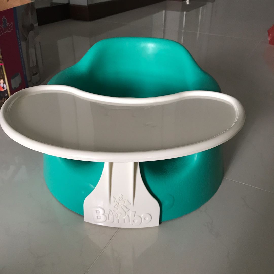 Bumbo Floor Seat with Tray, Babies & Kids, Bathing & Changing, Bathtub & Bath Accessories on
