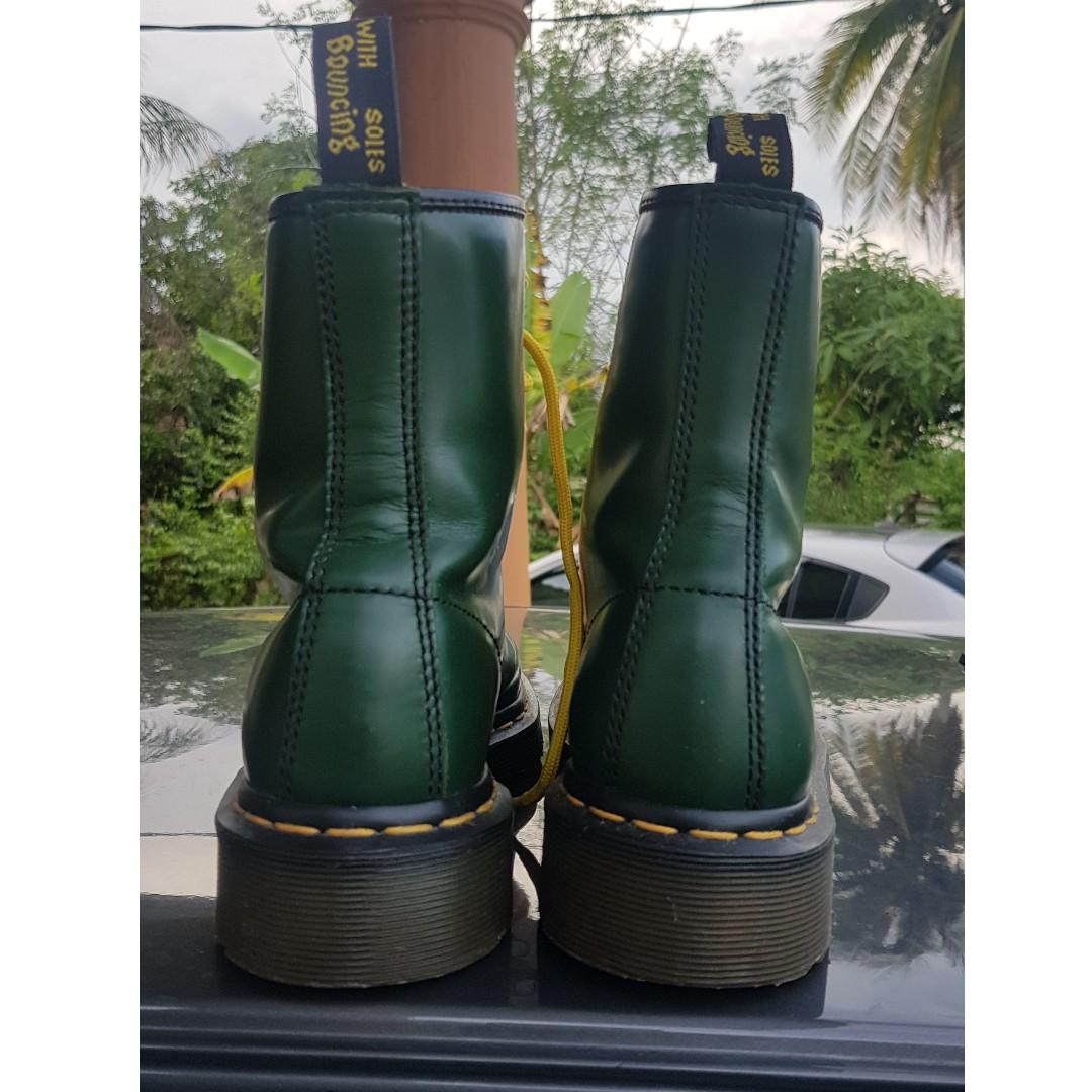 Dr Marten'S Womens High Cut Smooth 1460 Green Boot, Women'S Fashion,  Footwear, Boots On Carousell