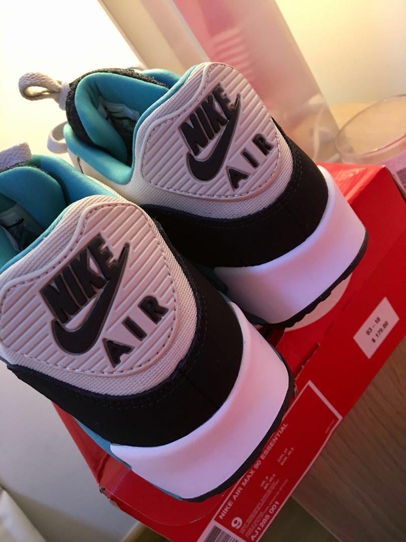FAST DEAL Authentic Nike Air Max 90 Essential Rare 2018 Release