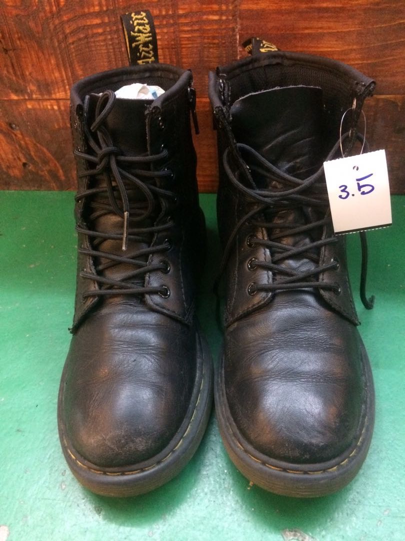 Kasut budak Dr martens size 3.5 UK Men s Fashion Footwear