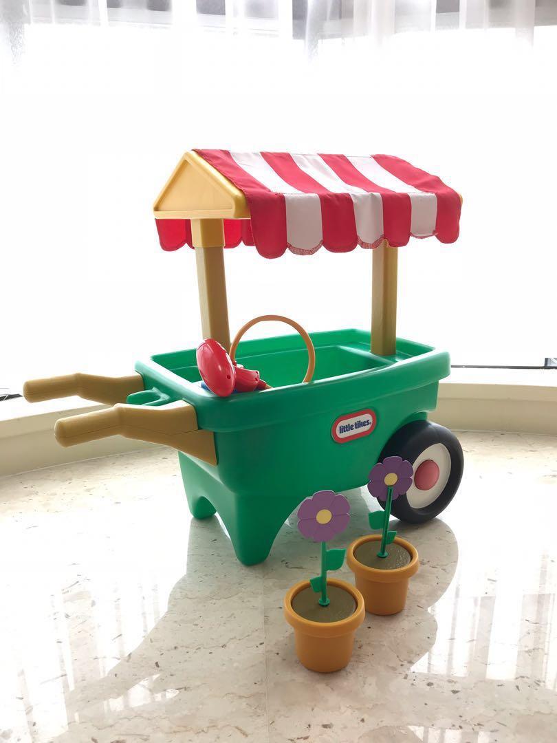 little tikes garden wheelbarrow