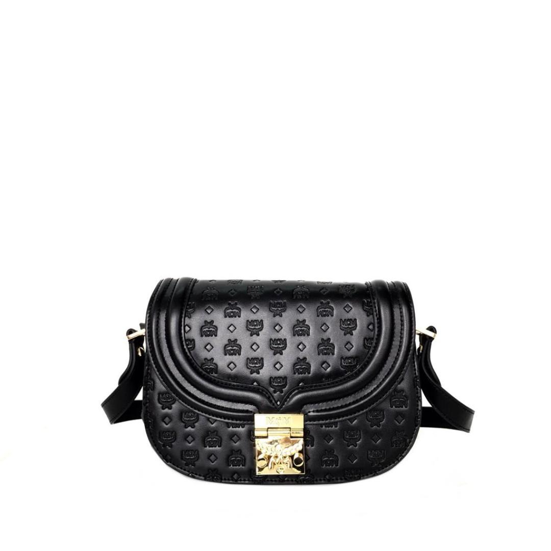 MCM Trisha In Monogrammed Leather Fesyen Wanita Tas Dompet di