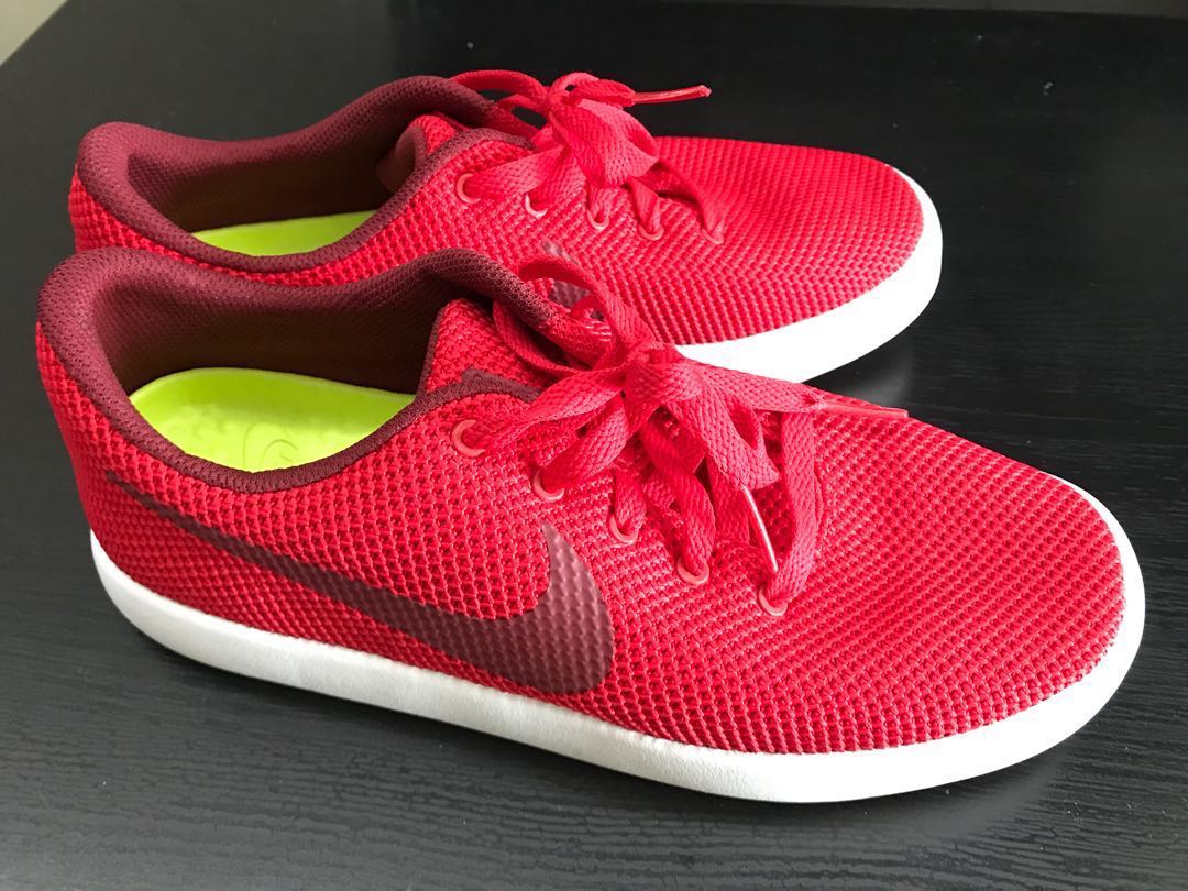 red shoes for men nike