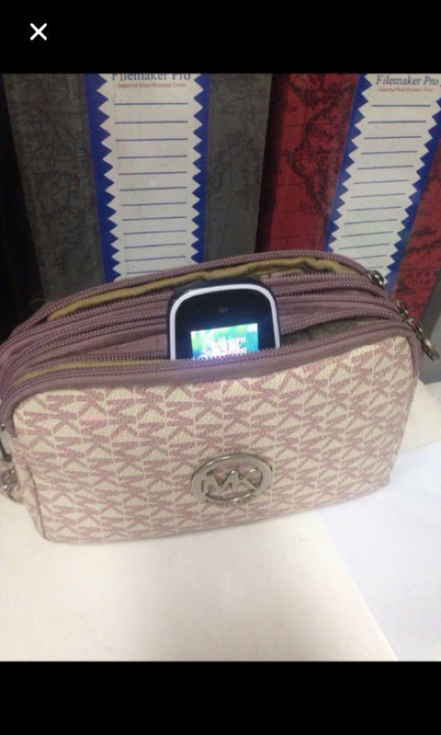 Nokia class A (Category: Android Others) located in Manila. Submitted by studio_gretta (Listing ID 198893677, Image 2). Description: Wala charger thats why mura .