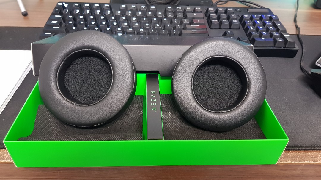 RAZER Man o war ear cushions, Audio, Headphones & Headsets on Carousell