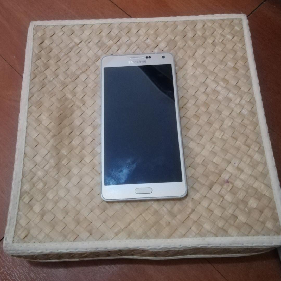 Samsung A7 2015 16GB Openline DualSIM (Category: Samsung) located in Manila. Submitted by watchesvideogamestoys (Listing ID 198784596, Image 3). Description: Samsung A7 2015 Openline/ dualSIM In EXCELLENT working condition, no issues whatsoever Some scratches on the body Runs great, 16GB storage Unit and original Samsung charger only Specifications https://m.gsmarena.com/samsung_galaxy_a7-6763.php.