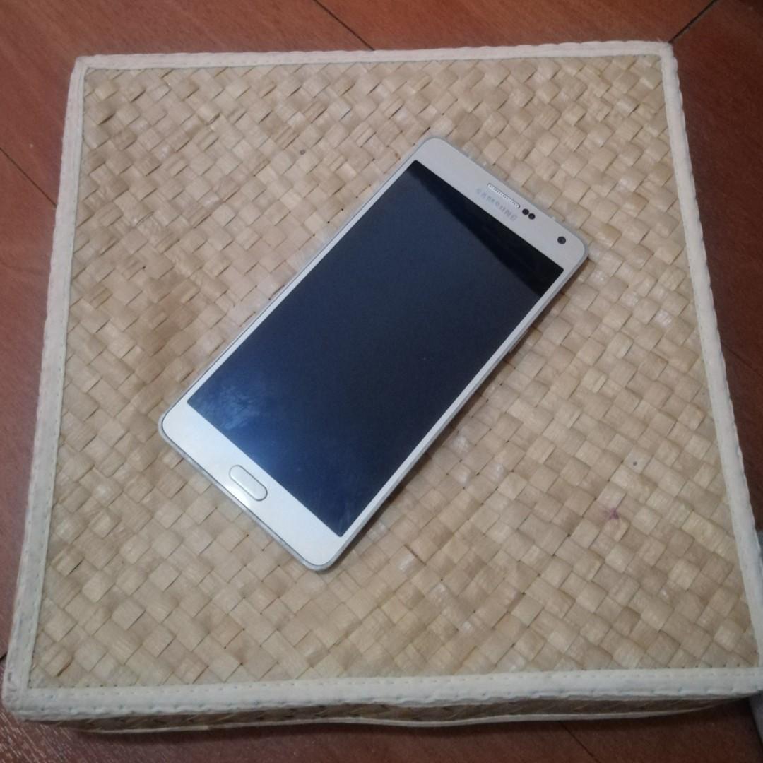 Samsung A7 2015 16GB Openline DualSIM (Category: Samsung) located in Manila. Submitted by watchesvideogamestoys (Listing ID 198784596, Image 2). Description: Samsung A7 2015 Openline/ dualSIM In EXCELLENT working condition, no issues whatsoever Some scratches on the body Runs great, 16GB storage Unit and original Samsung charger only Specifications https://m.gsmarena.com/samsung_galaxy_a7-6763.php.