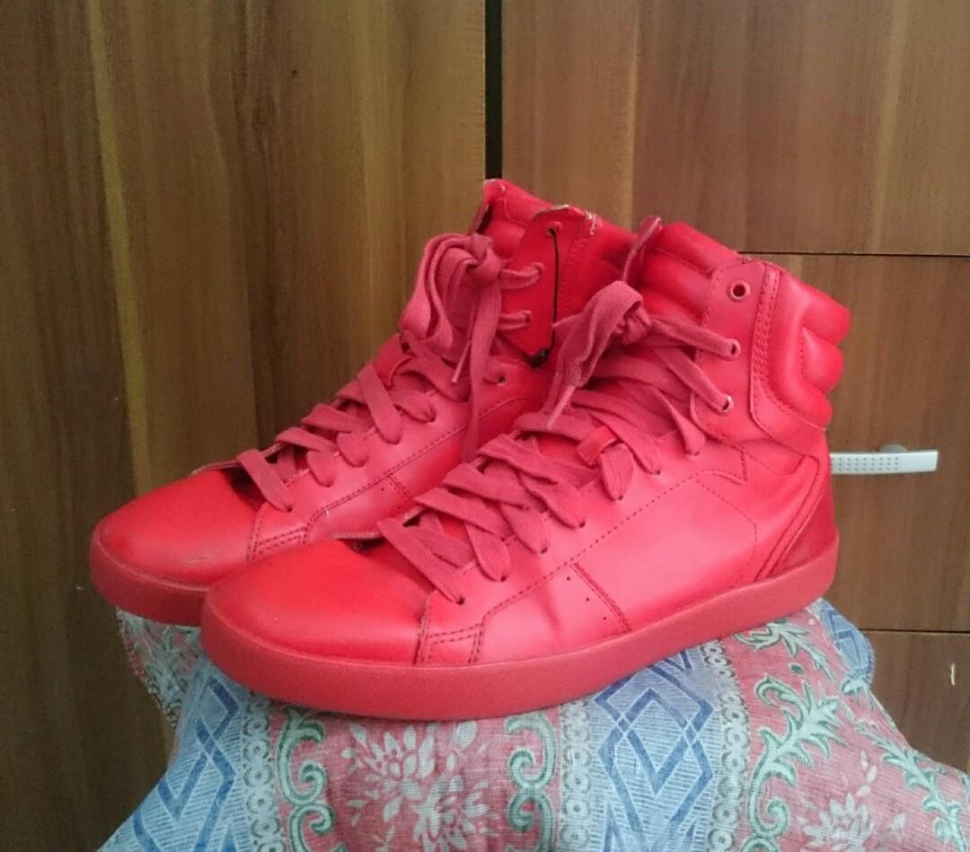 Sepatu Zara Man High Top Sneakers 10 Hole Murah Fesyen Pria Sepatu Sneakers Di Carousell