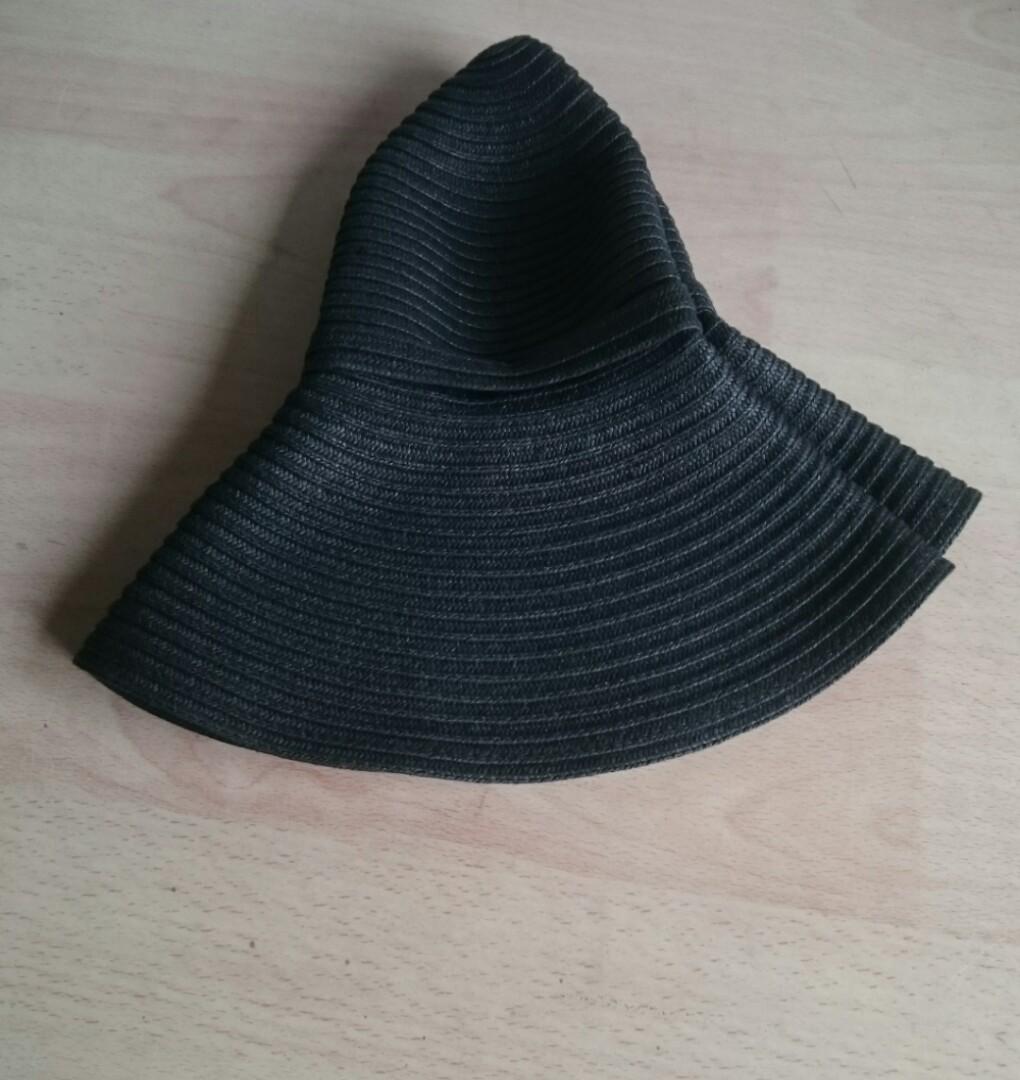 UNIQLO Wide Brim Straw Hat, Women's Fashion, Watches & Accessories