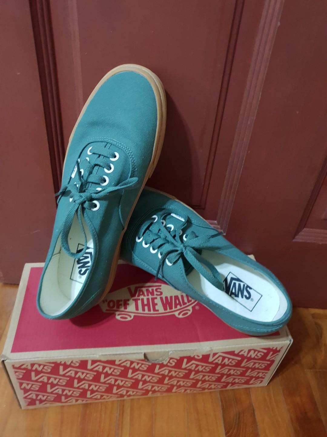Duck green gum vans store