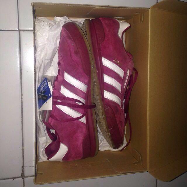 Adidas jeans super red top
