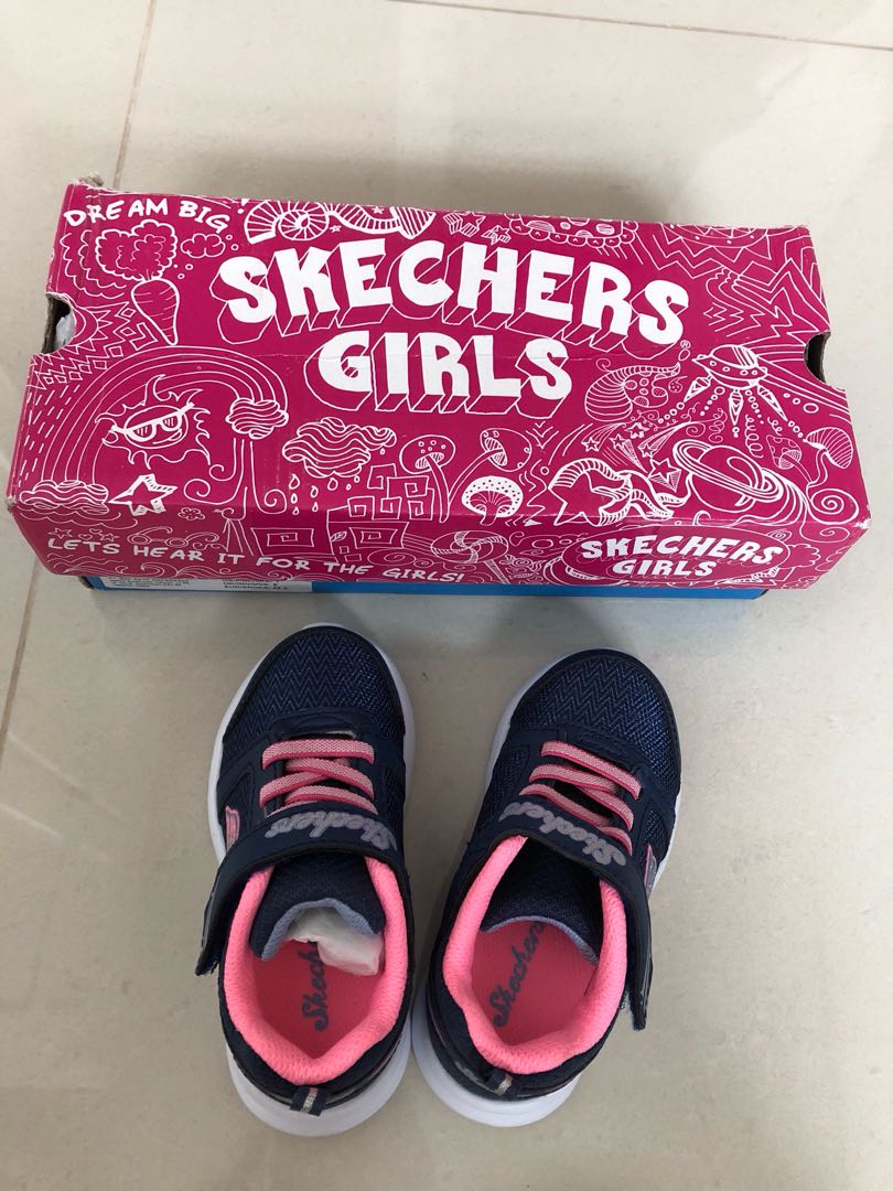 sketchers girls sneakers