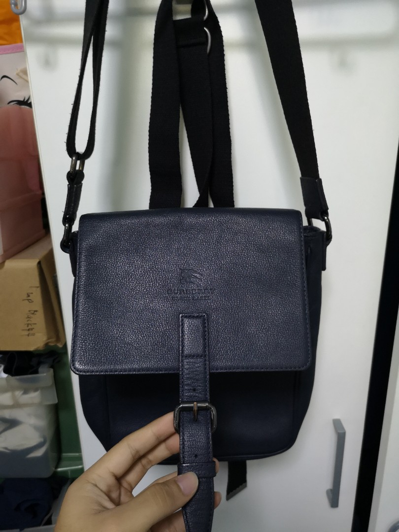 burberry black label sling bag