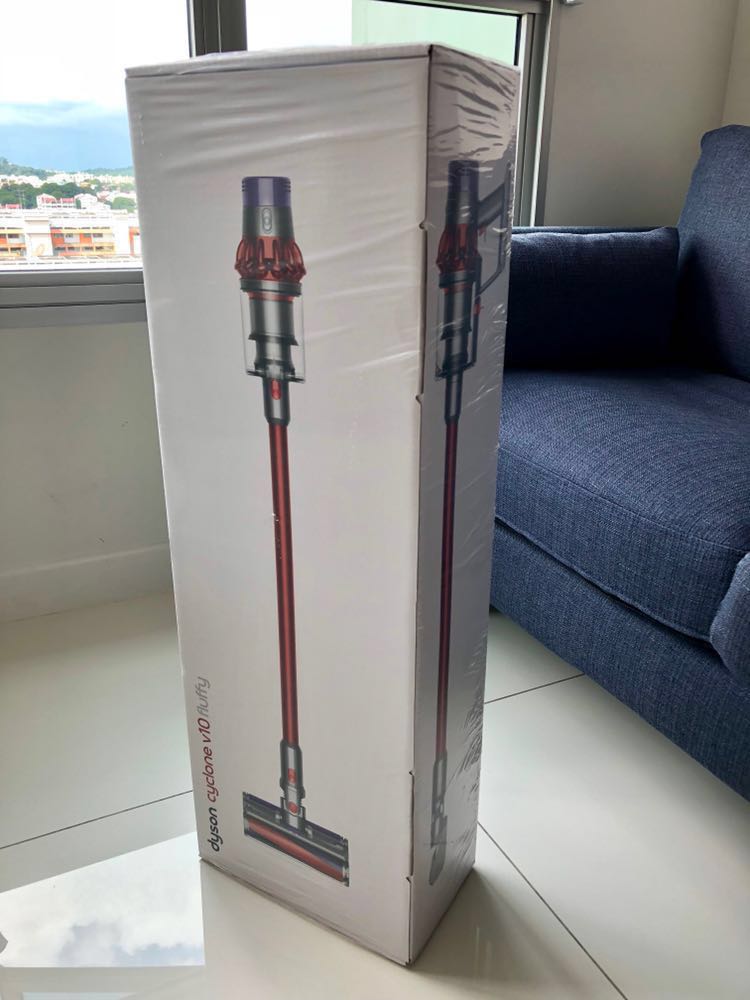 Dyson Cyclone V10 Fluffy Cordless Vacuum Cleaner Home Appliances Cleaning Laundry On Carousell