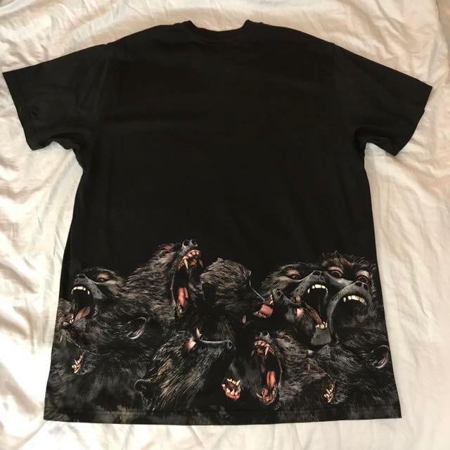 Givenchy Screaming Monkeys Tee Columbian Fit Size XXS, Men's Fashion, Tops  & Sets, Tshirts & Polo Shirts on Carousell