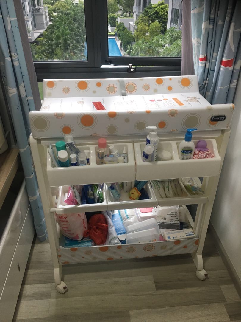 movable changing table