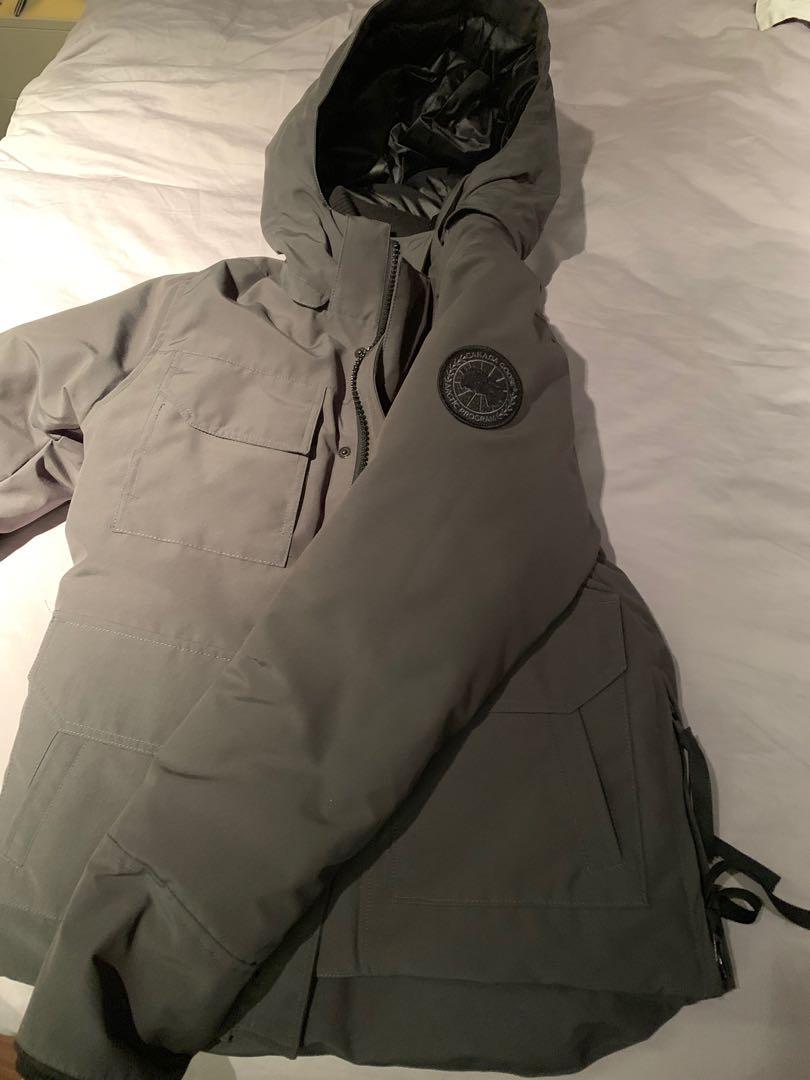 NEW Canada Goose Maitland Parka jacket size S Graphite Grey Men s Fashion Coats Jackets and Outerwear on Carousell