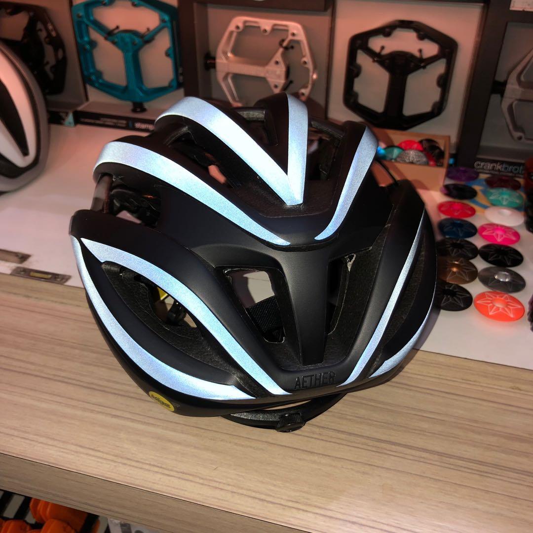Giro aether flash top