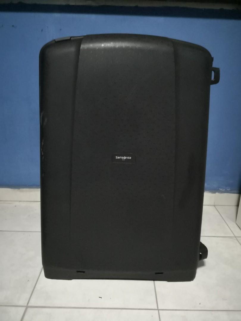 the biggest luggage size