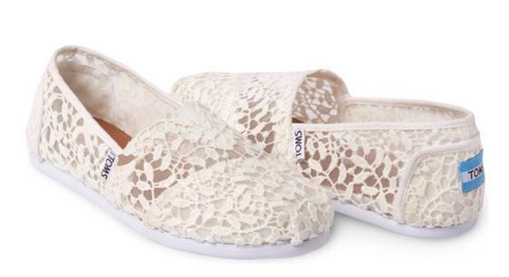 TOMS White Lace Leaves Women s Classics US6.5 Women s Fashion