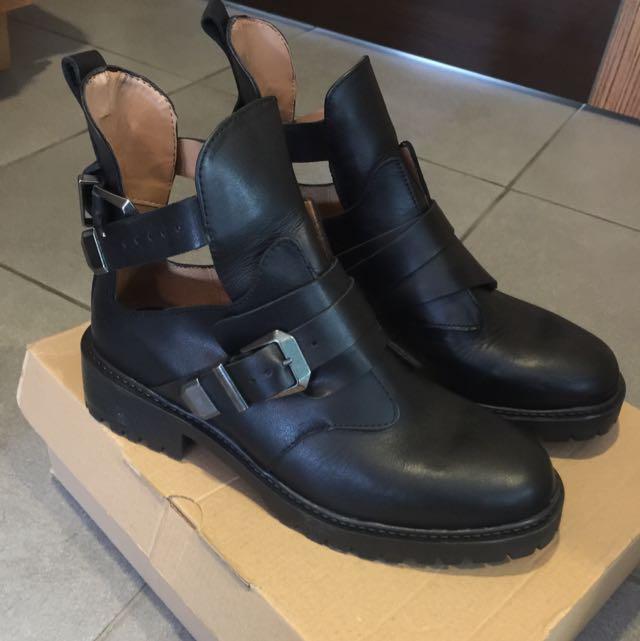 Cut out boots zara sale