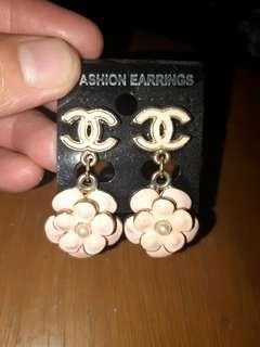 Preloved anting
